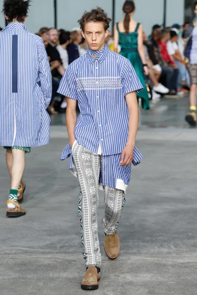 Look 27